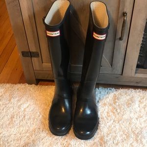 HUNTER Original Tall Black Rain Boots - Size 9